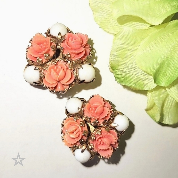 CARVED CELLULOID ROSES EARRINGS - VINTAGE FAUX CORAL CLIP-ON - Picture 1 of 8